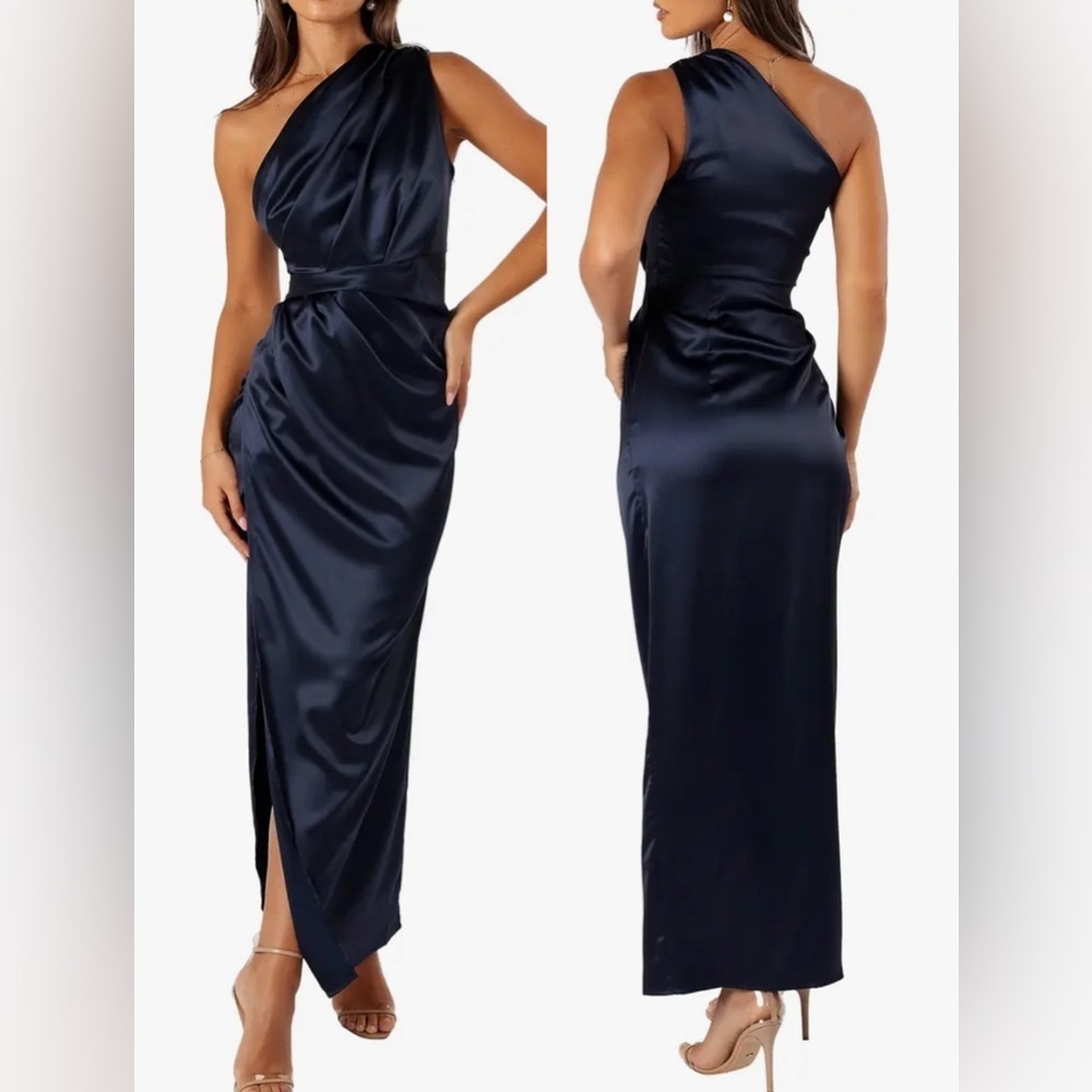 NEW Petal & Pup Nadia One-Shoulder Satin Maxi Navy Dress sz 6